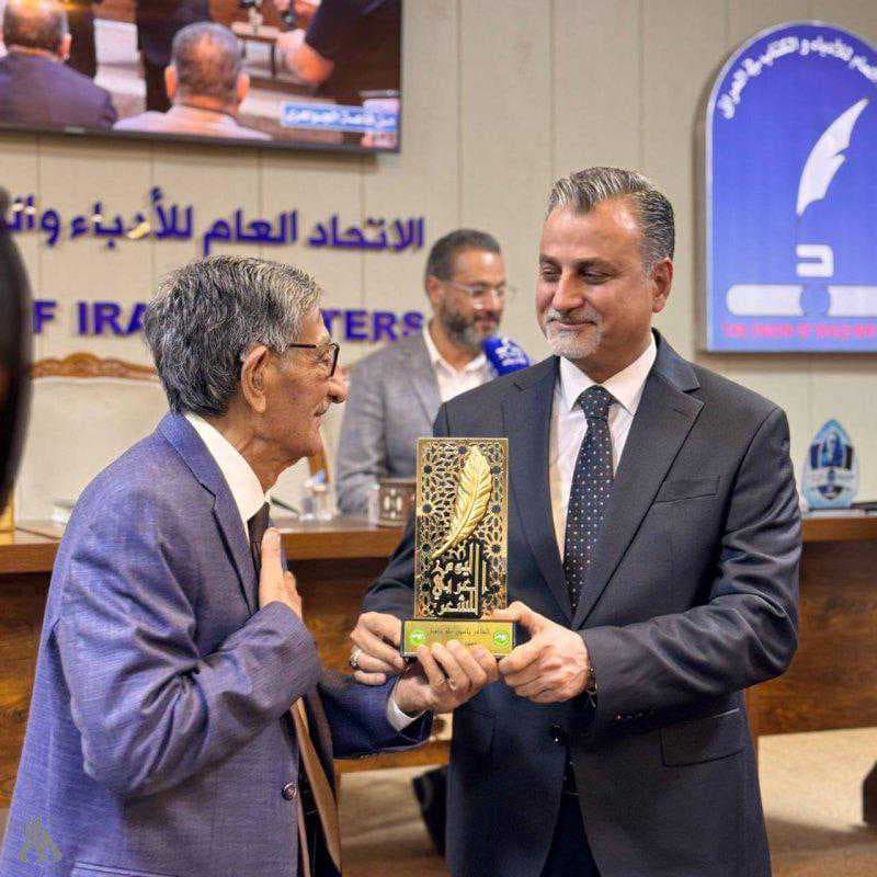 اتحاد الأدباء يبارك للقاص علي طه حجارة حصوله على المركز الثاني في مسابقة (كتارا)