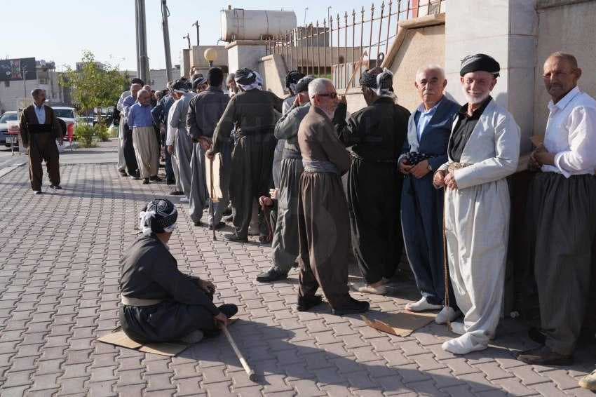 كردستان تبدأ بصرف رواتب أيار لموظفيها والمتقاعدين