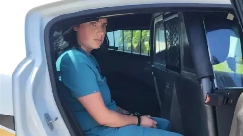 عالجت 4 آلاف مريض.. القبض على ممرضة مزيفة في فلوريدا