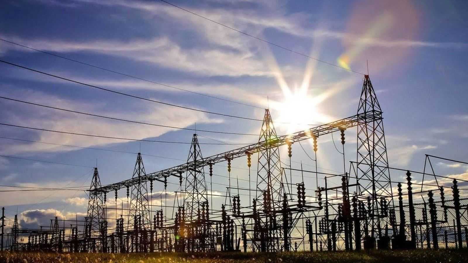 الكهرباء: نعمل بشكل مستنفر لإعادة الوحدات المنفصلة والخطوط الناقلة للعمل تدريجياً