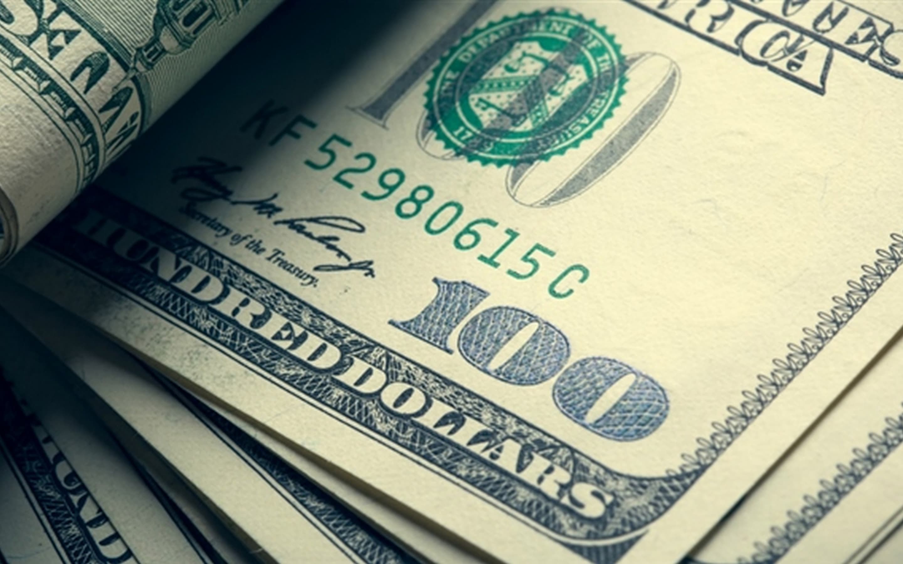 انخفاض طفيف بأسعار الدولار في بغداد واربيل