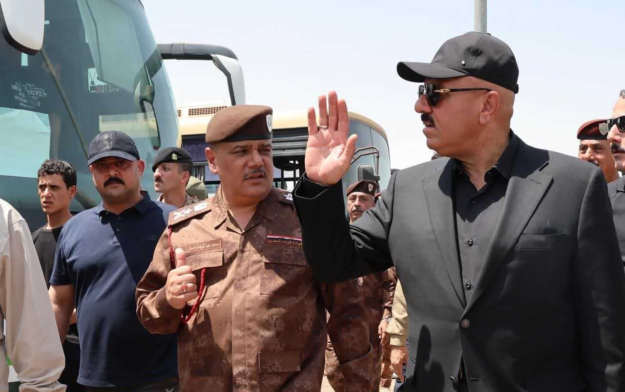 وزير الداخلية يتابع التفويج العكسي في النجف ويشيد بالجهود