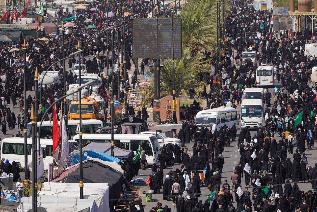 رئيس هيئة الحج يتابع ميدانيا تفويج الزائرين في النجف الاشرف