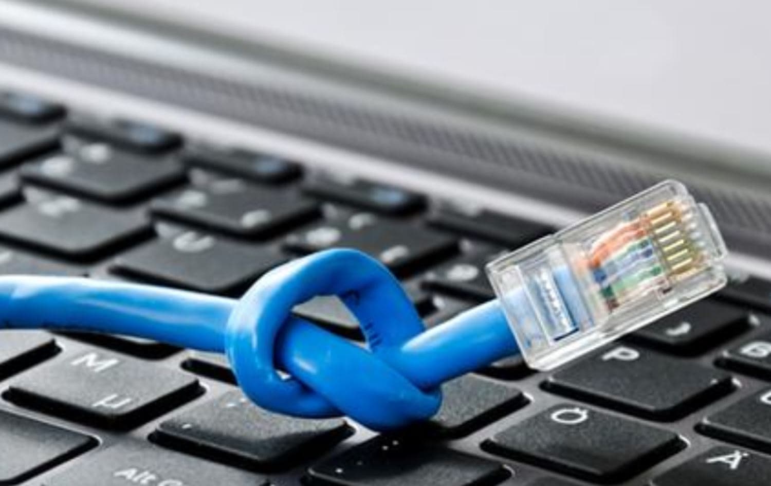 اعتباراً من الثلاثاء.. العراق يقطع خدمة الإنترنت ساعتين يومياً خلال الامتحانات
