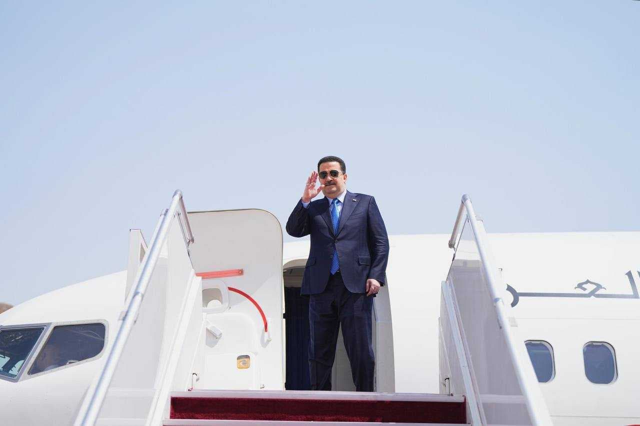 السوداني يصل إلى صلالة في سلطنة عمان