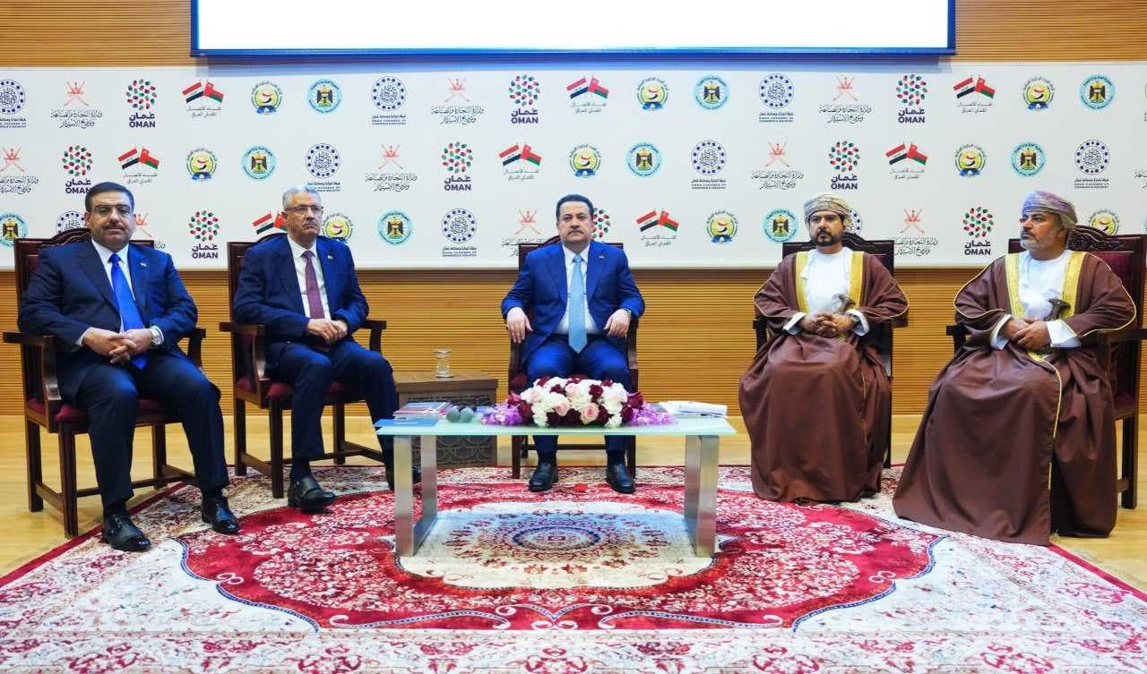 السوداني يحضر ملتقى رجال الأعمال العراقي العماني بمدينة صلالة