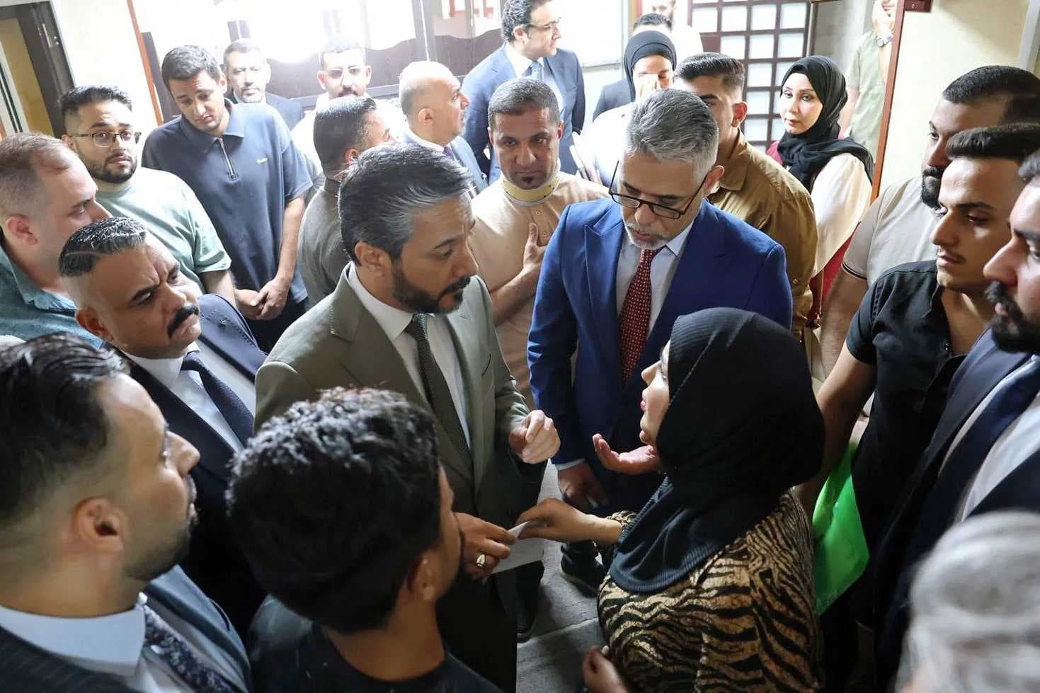 وزير التعليم يوجّه بتسريع إنجاز معاملات كود الخدمة الاتحادي للخريجين