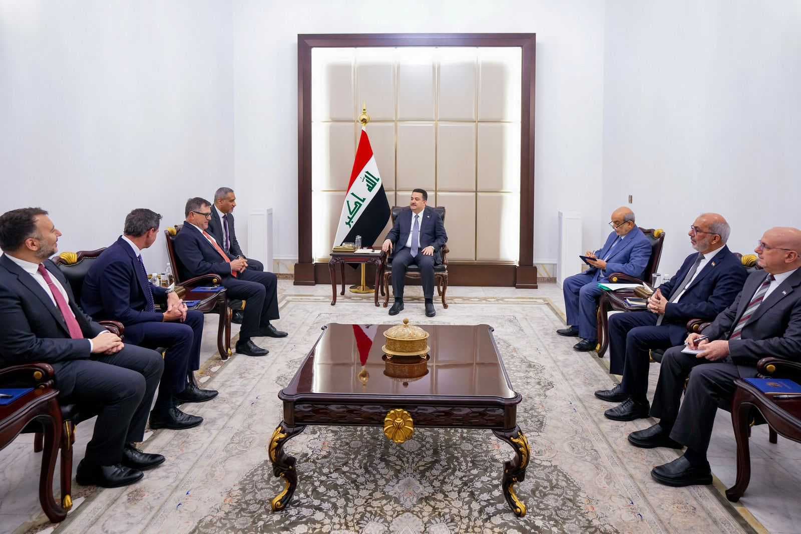 السوداني: الحكومة تولي أهمية كبيرة لعمل الشركات النفطية الكبرى ولاسيما الأميركية