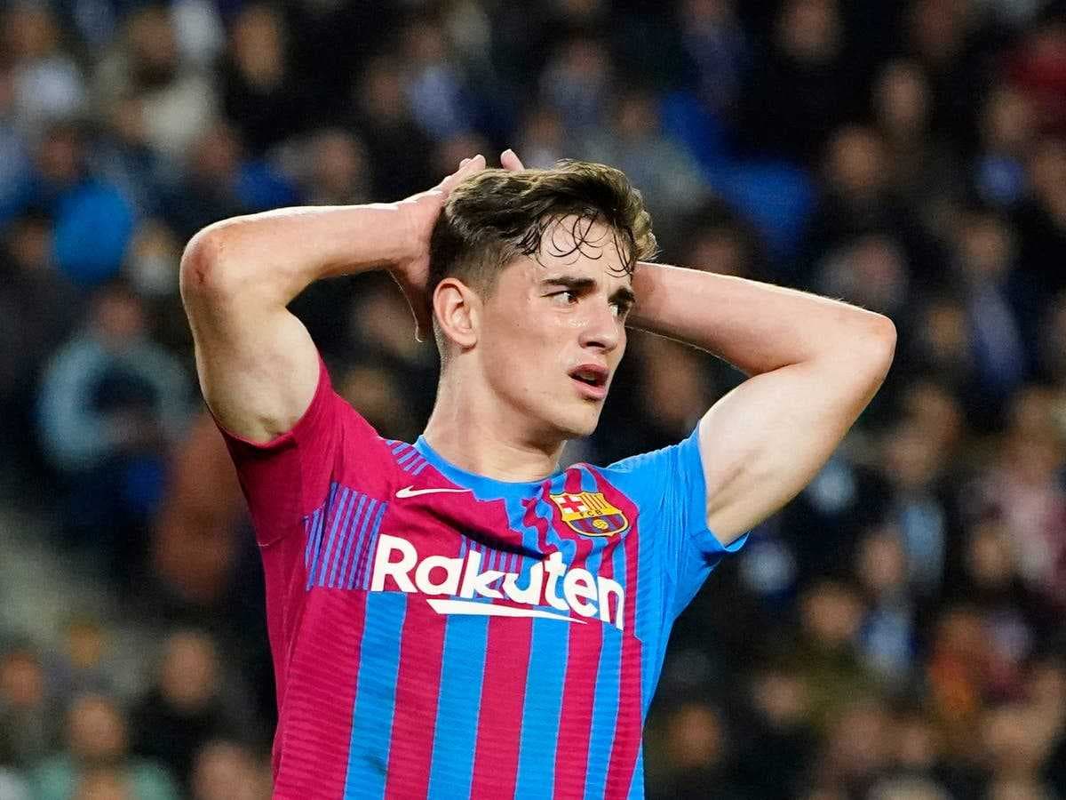 برشلونة يفقد جافي مجددًا.. جراحة في الركبة تبعده حتى منتصف الموسم