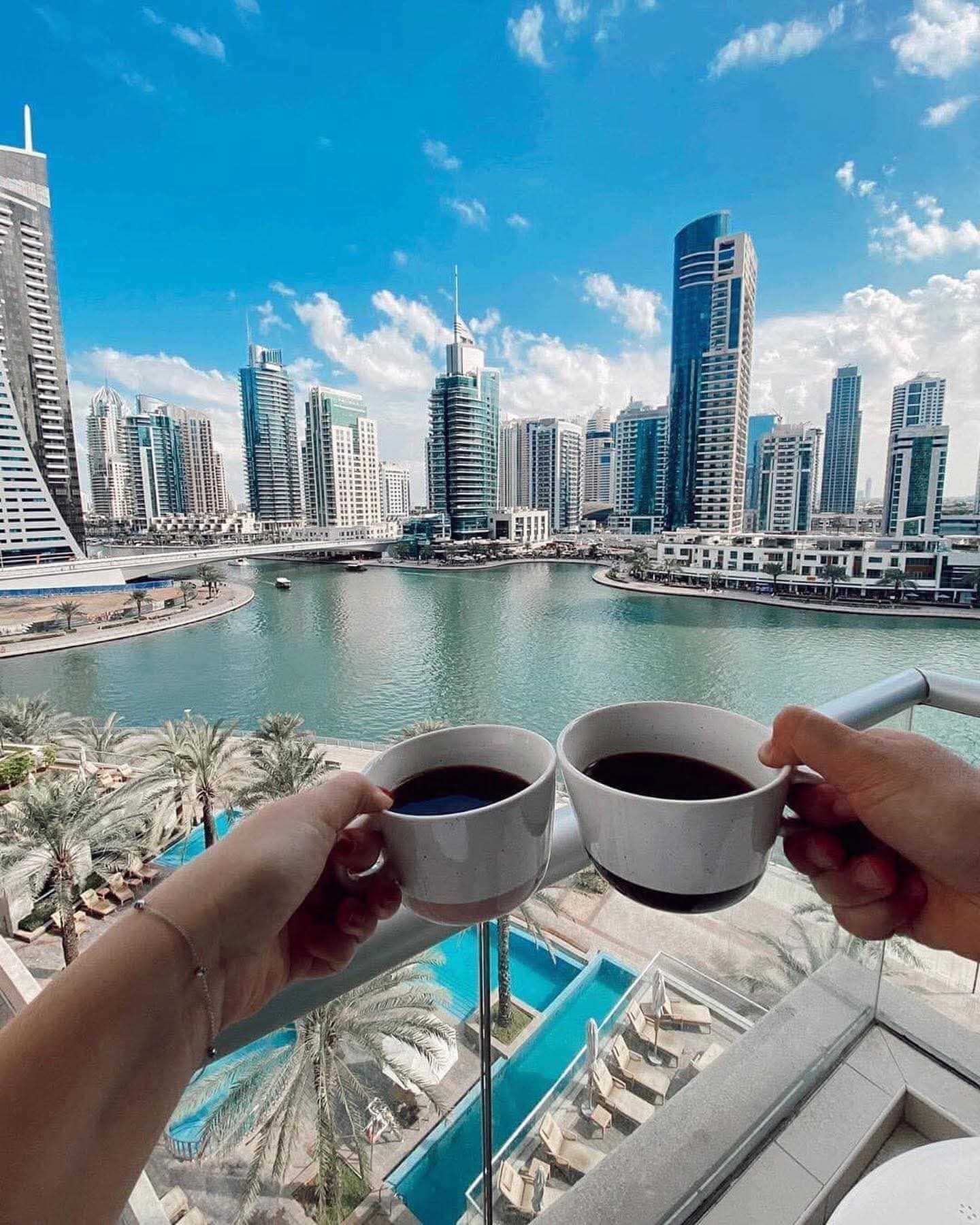 دبي تدخل موسوعة غينيس بأغلى فنجان قهوة في العالم.. كم بلغ ثمنه؟