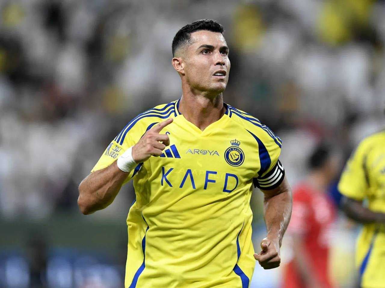 كرستيانو رونالدو أول لاعب كرة قدم تتجاوز ثروته 1.4 مليار دولار