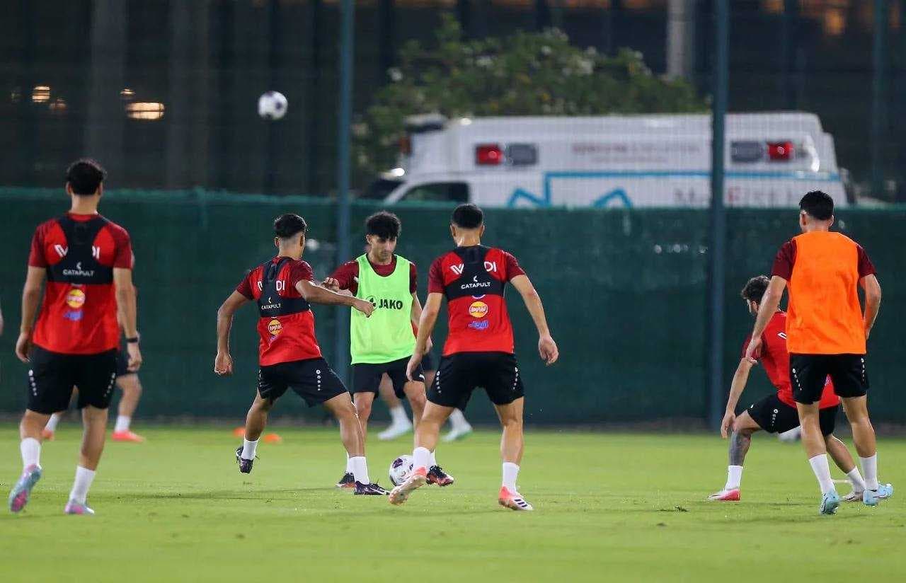 بالصور.. تدريبات المنتخب الوطني في جدة استعداداً لمواجهة السعودية