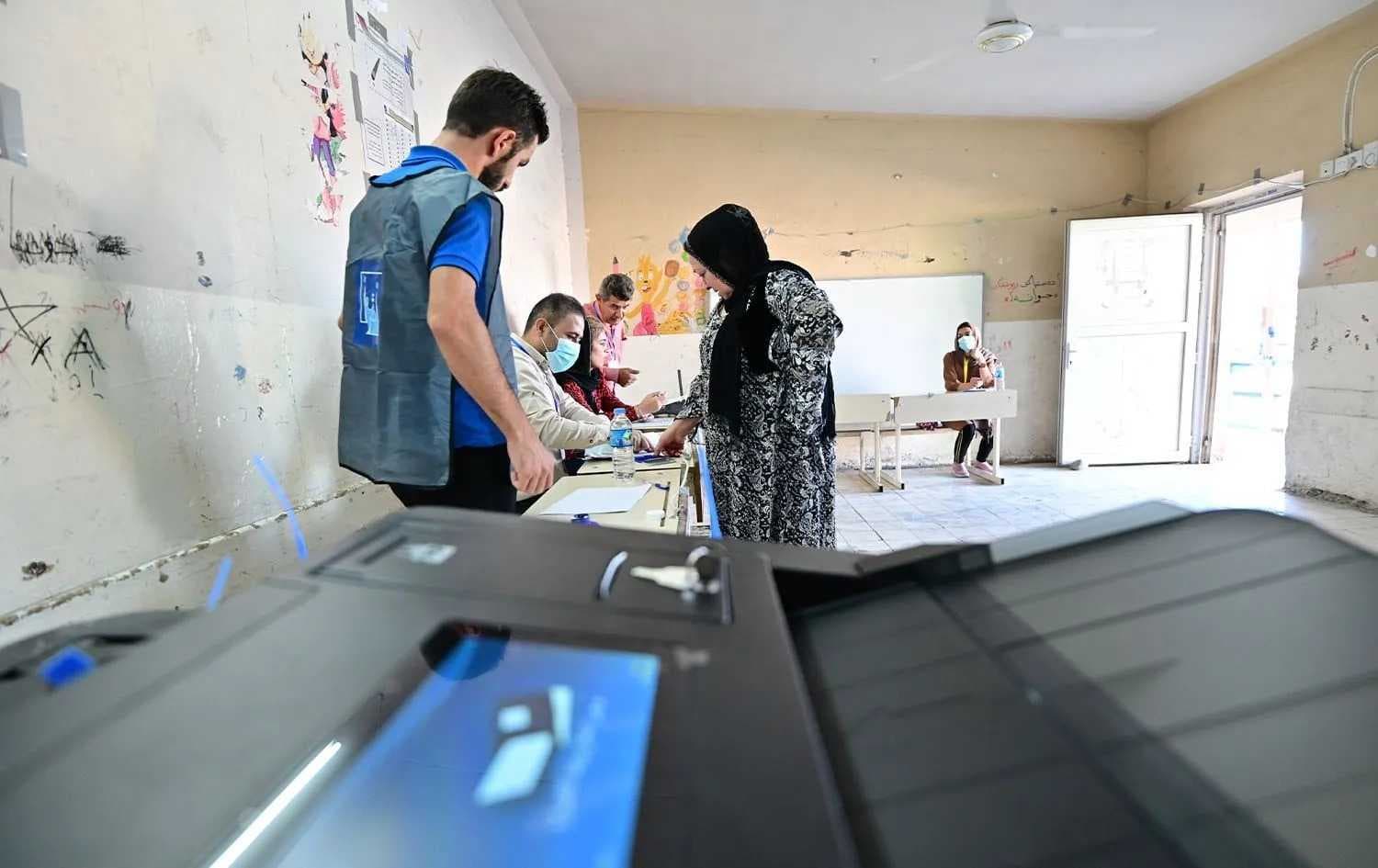 المفوضية: نصب 100 ألف كاميرا لمراقبة مراكز ومحطات الاقتراع