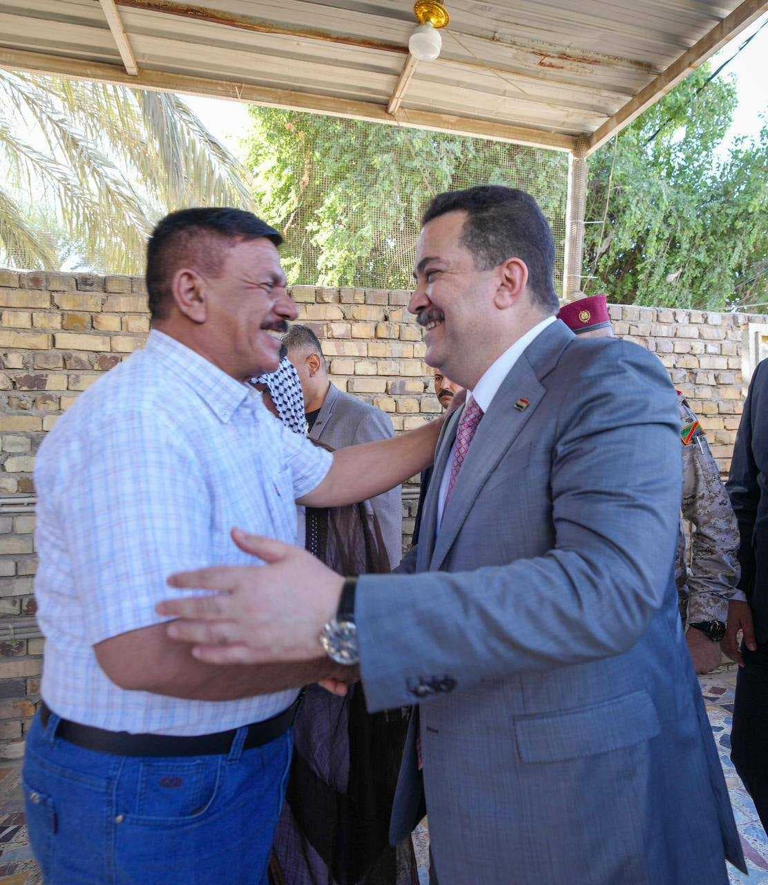 السوداني يزور منزل عائلة الشهيد العميد محمد نشمي في ميسان