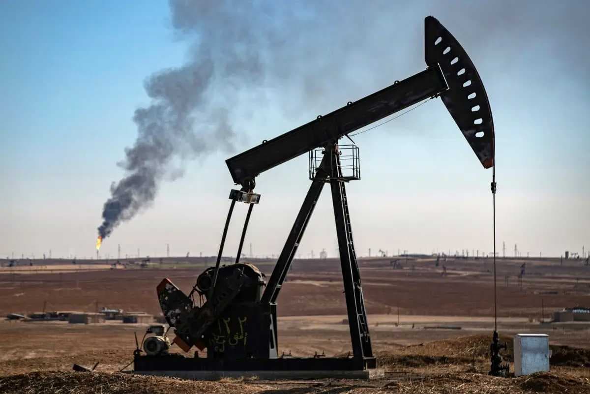 النفط يتراجع بشكل طفيف مع ترقب الأسواق لاجتماع الفدرالي الأميركي