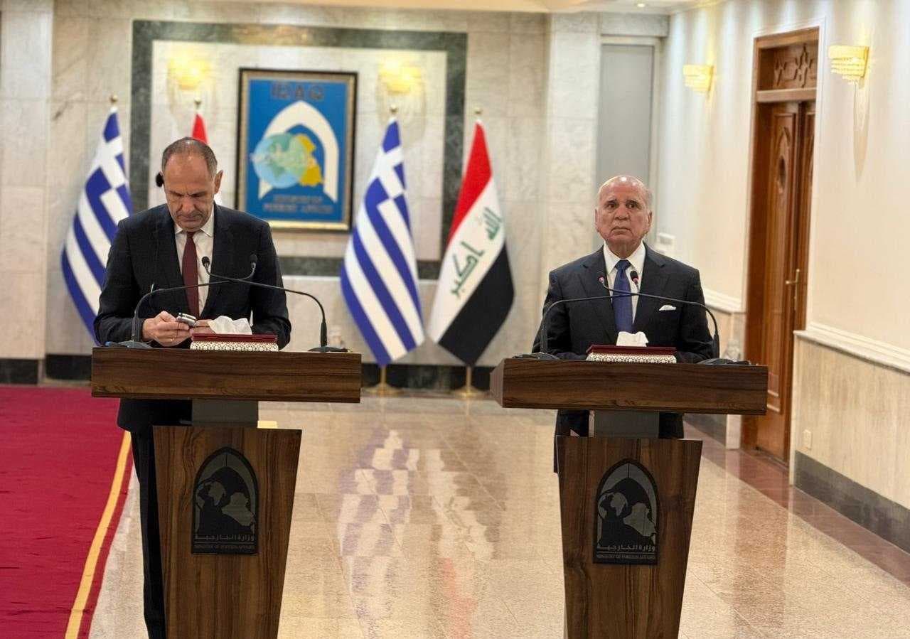 وزير الخارجية: نعمل على تنويع الاقتصاد ونحتاج الخبرات السياحية اليونانية