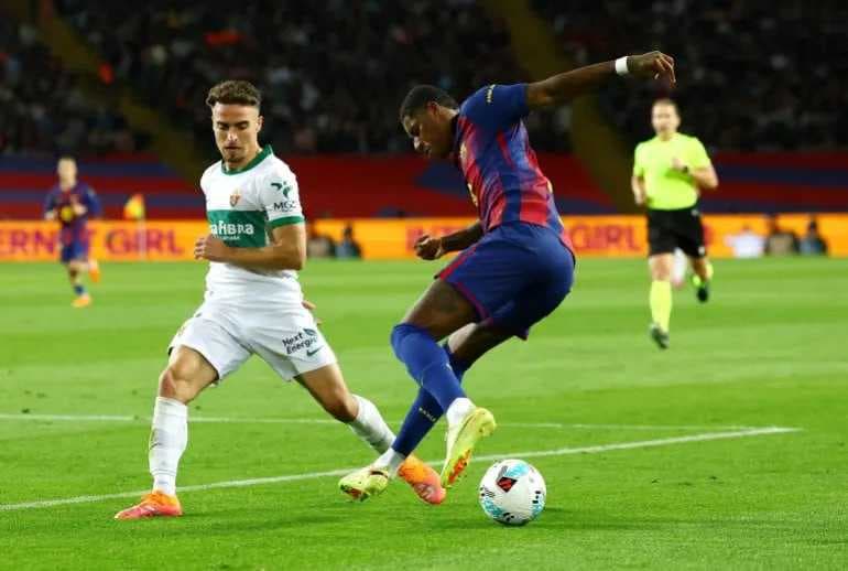 برشلونة يهزم إلتشي بثلاثية في الليجا