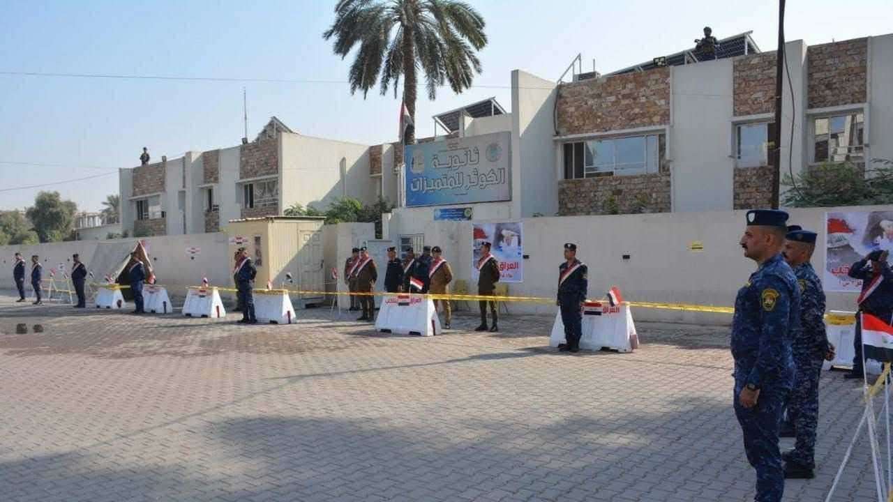 يارالله يوجه بسحب هواتف المنتسبين المشاركين في تأمين المراكز الانتخابية