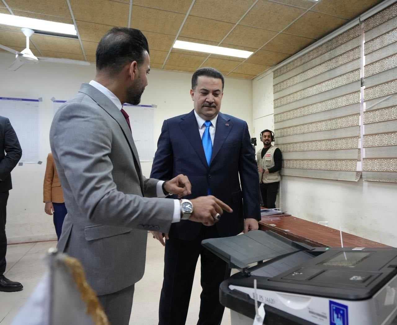 رئيس الوزراء: الانتخابات تجرى بأجواء مستقرة وآمنة