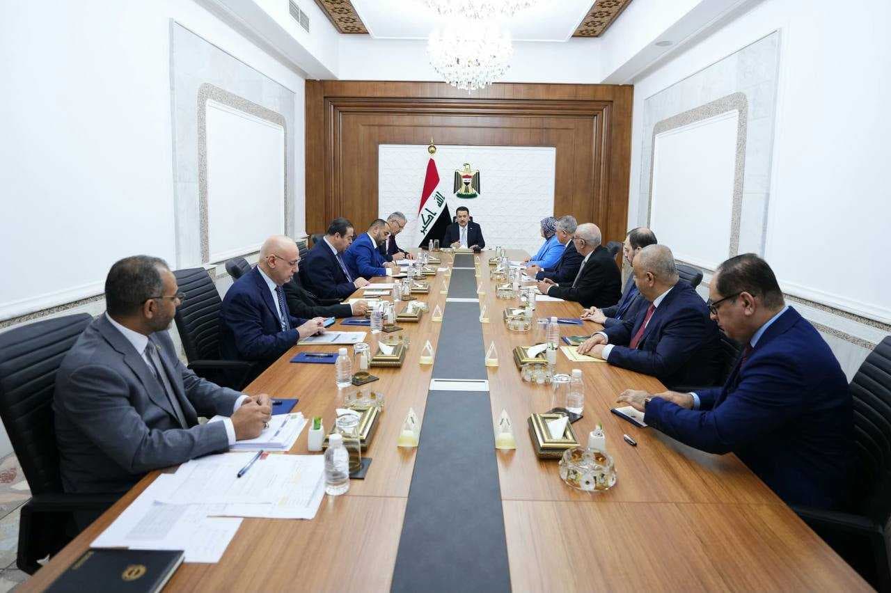 السوداني يترأس اجتماعاً لمتابعة ملف تعظيم الإيرادات ودفع المستحقات من قبل المالية