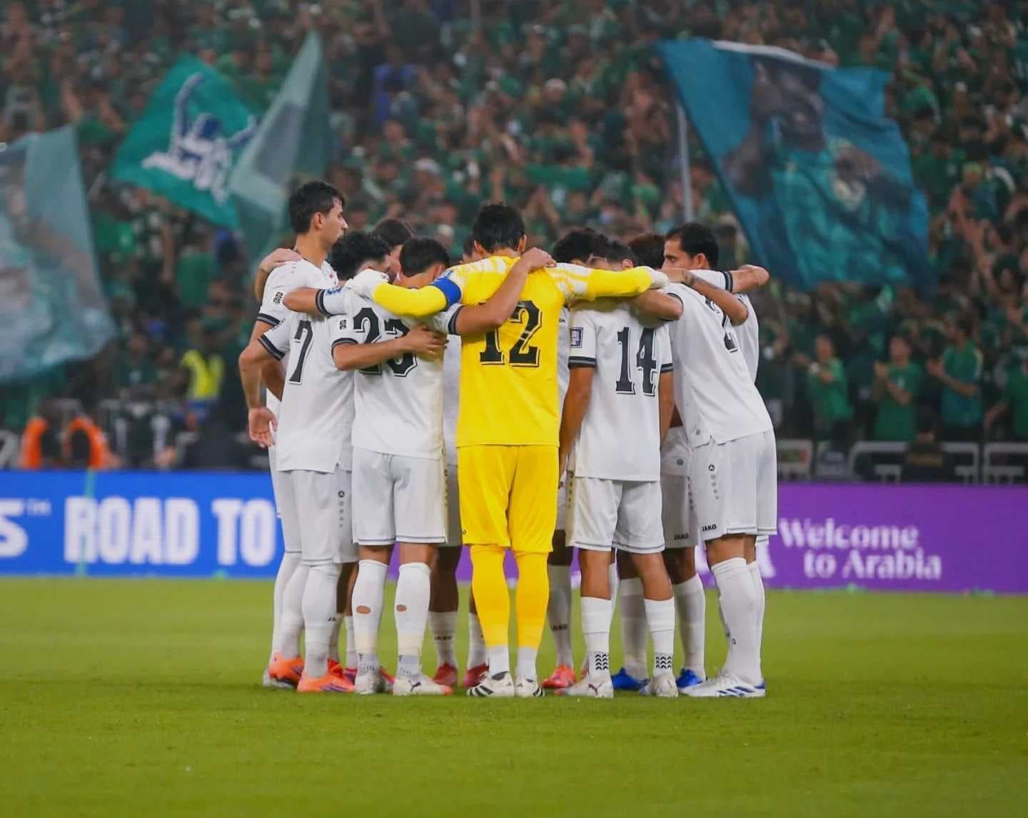 الأولمبية توزّع تيشيرتات لدعم المنتخب العراقي واستقبال الجماهير الإماراتية