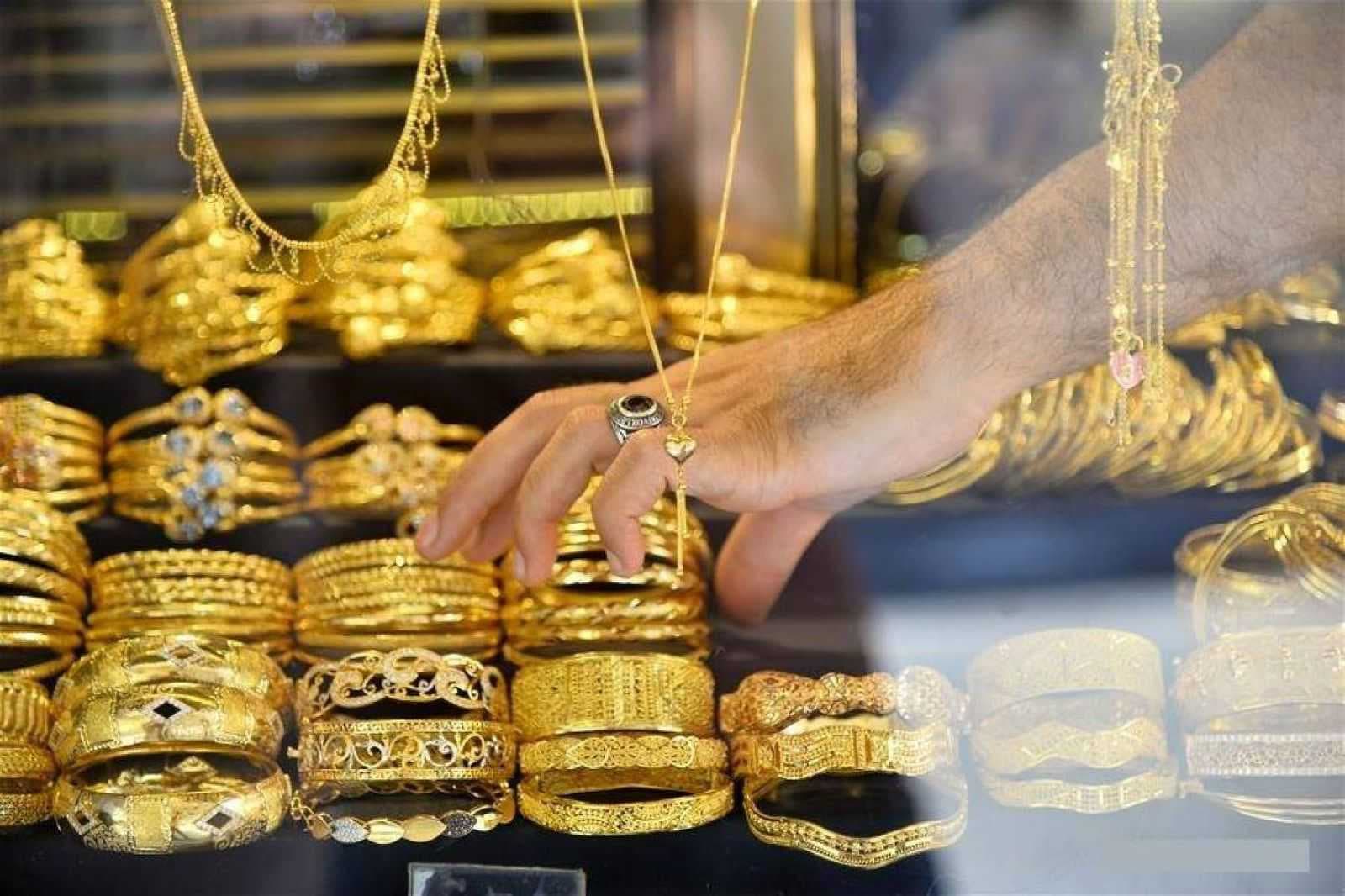 انخفاض طفيف في أسعار الذهب بالأسواق المحلية