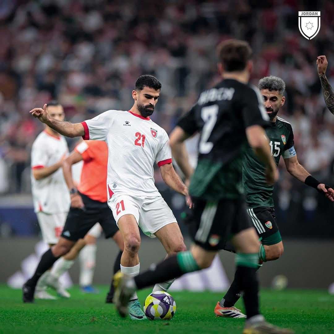 الأردن تتغلب على الإمارات المنقوص عدديًا بهدفين مقابل هدف في كأس العرب