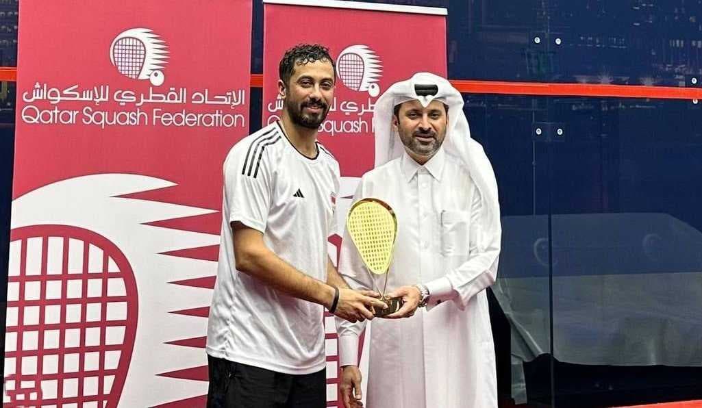 بطل عراقي يتوج بذهبية بطولة قطر الدولية للاسكواش