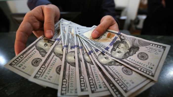 "الورقة" بـ143750 ديناراً.. استقرار أسعار صرف الدولار بالعراق