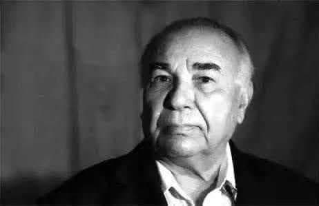 حدد مجلس عزاء.. اتحاد الأدباء ينعى رئيسه الأسبق ناجح المعموري