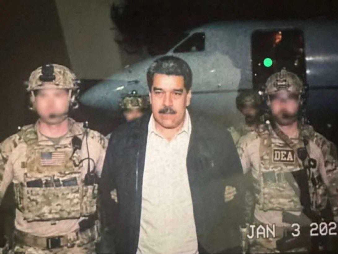 صورة للحظة اعتقال قوات خاصة للرئيس الفنزويلي نيكولاس مادورو