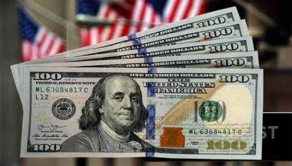 بعد الارتفاع المفاجئ.. انخفاض أسعار صرف الدولار