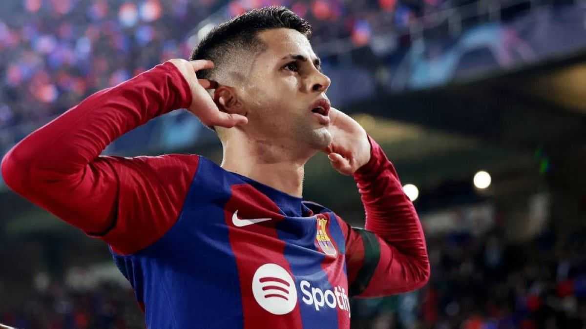 برشلونة يضم جواو كانسيلو من الهلال السعودي على سبيل الإعارة