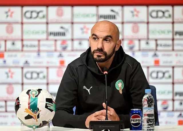 هذا لا يُشرّف إفريقيا.. الركراكي يشن هجوماً عنيفاً على مدرب السنغال