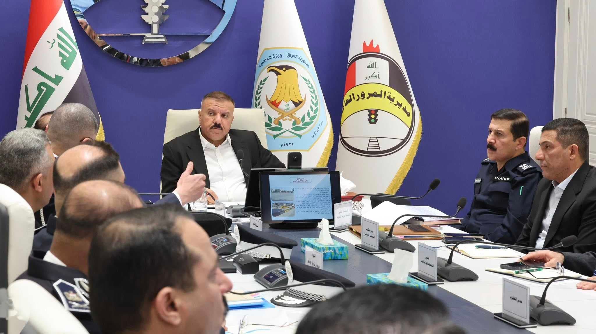 وزير الداخلية يوجه بإنهاء ملف المركبات المسجلة في المشروع الموازي ونقلها إلى الوطني