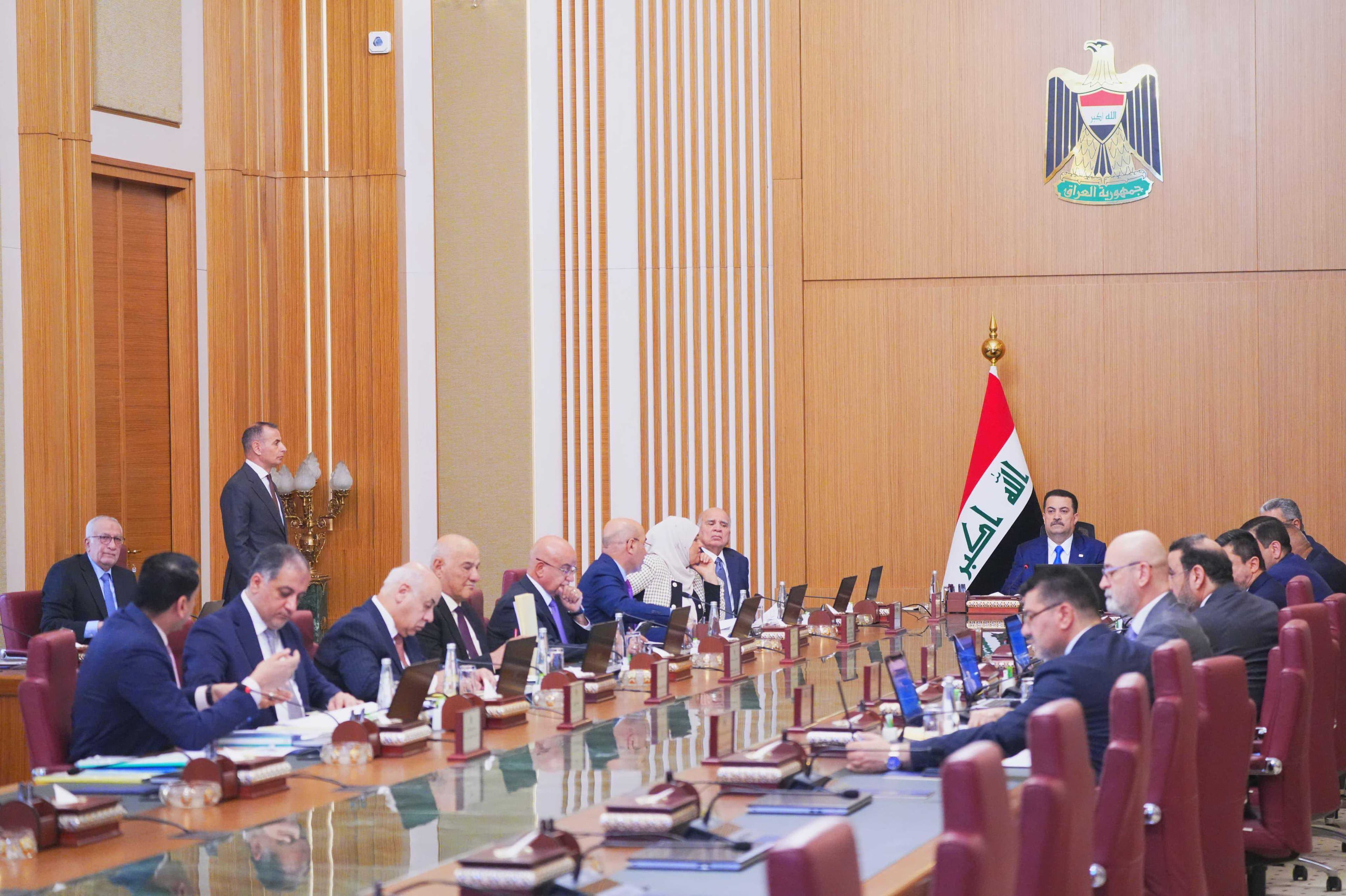 مجلس الوزراء يقر قيام وزارة النفط بتصدير ما لا يقل عن 75% من مادة النفط الأسود