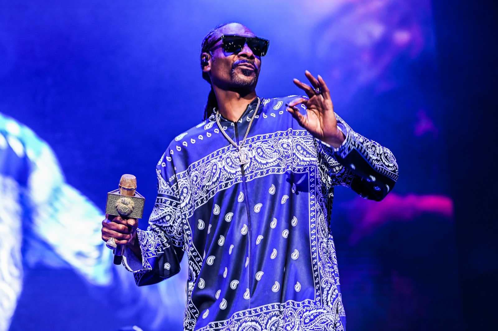 مغني الراب الأميركي Snoop Dogg يستهدف إعادة سوانزي للدوري الإنجليزي الممتاز