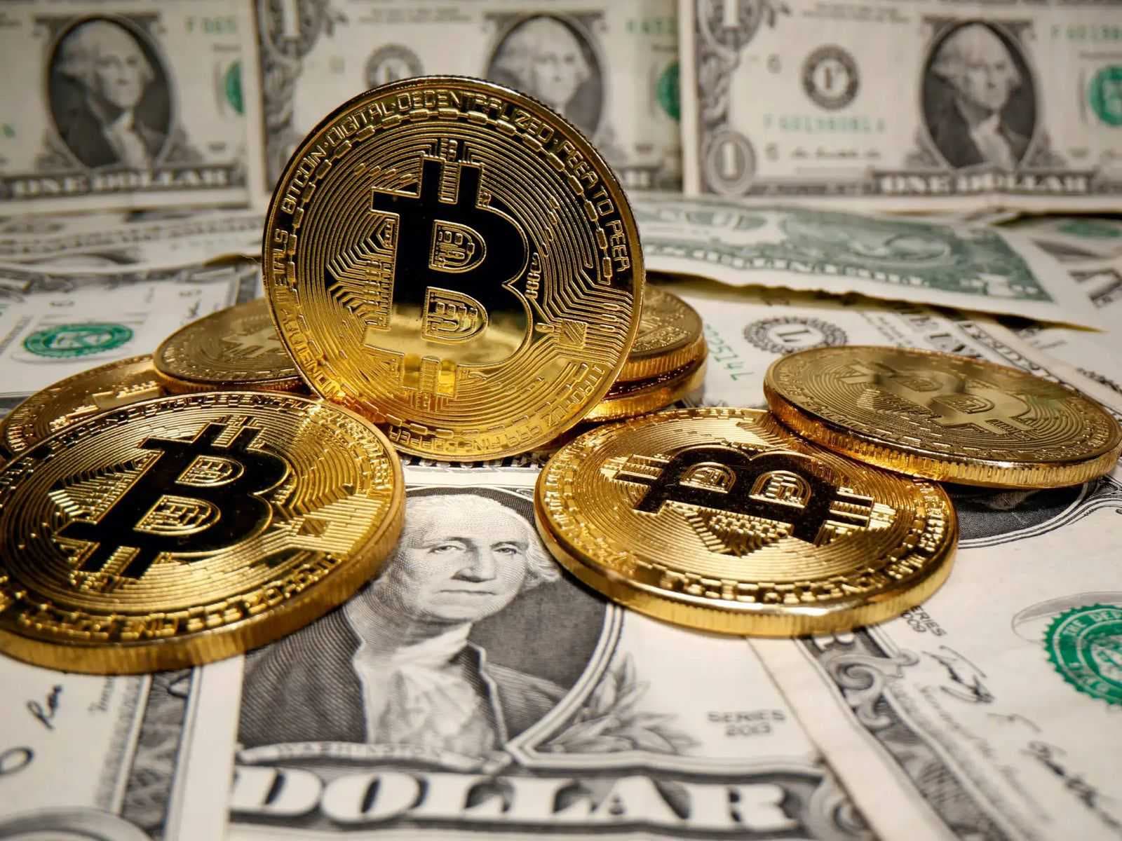 الذهب والفضة يستعيدان بريقهما مع استقرار الدولار