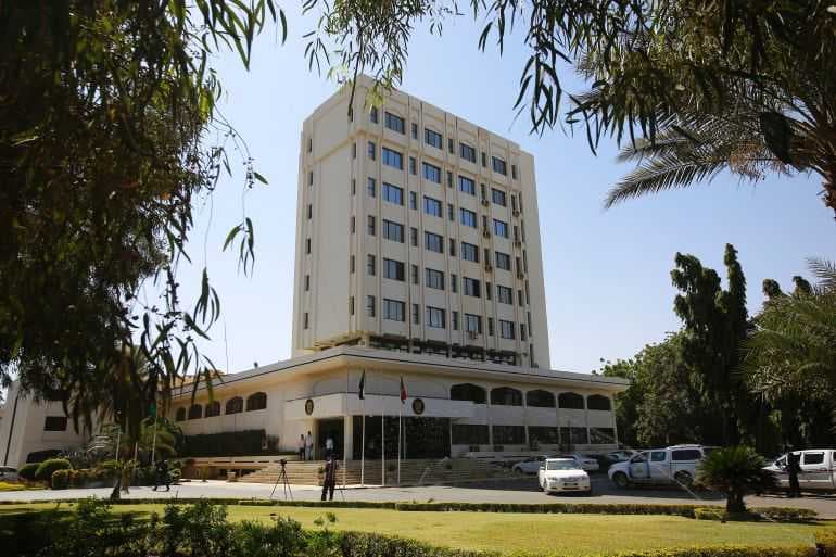 السودان يدعو العراق والكويت إلى تسوية الخلاف البحري بالحوار