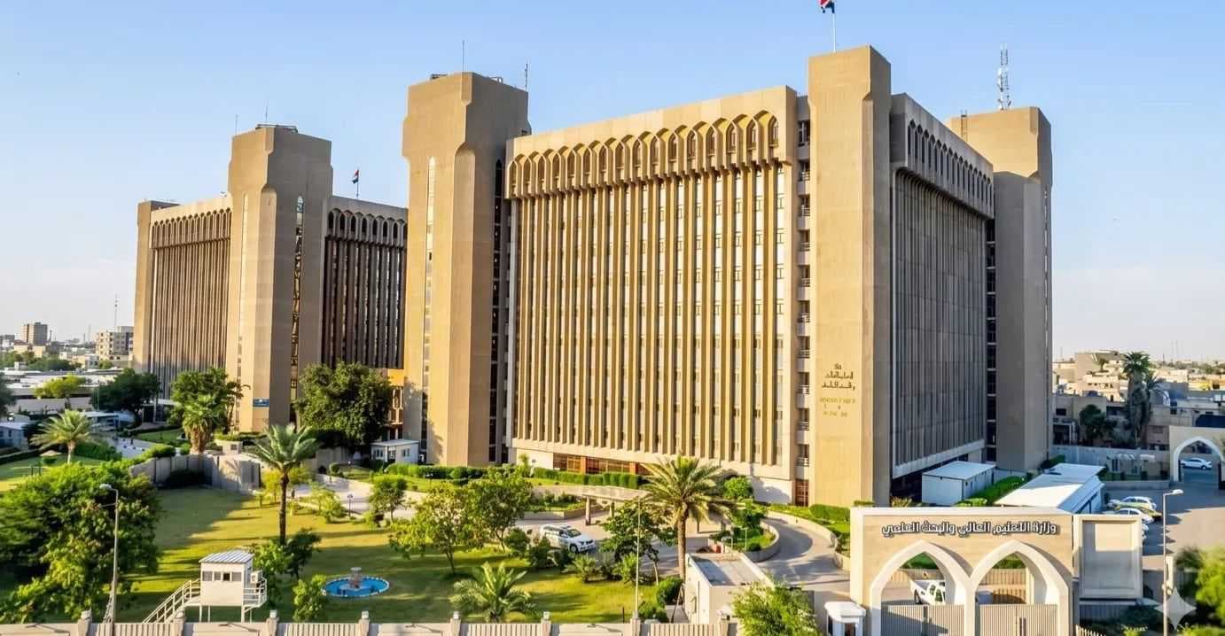 السوداني يمنح وزيري التربية والتعليم صلاحية تعليق الدوام والتحول للإلكتروني