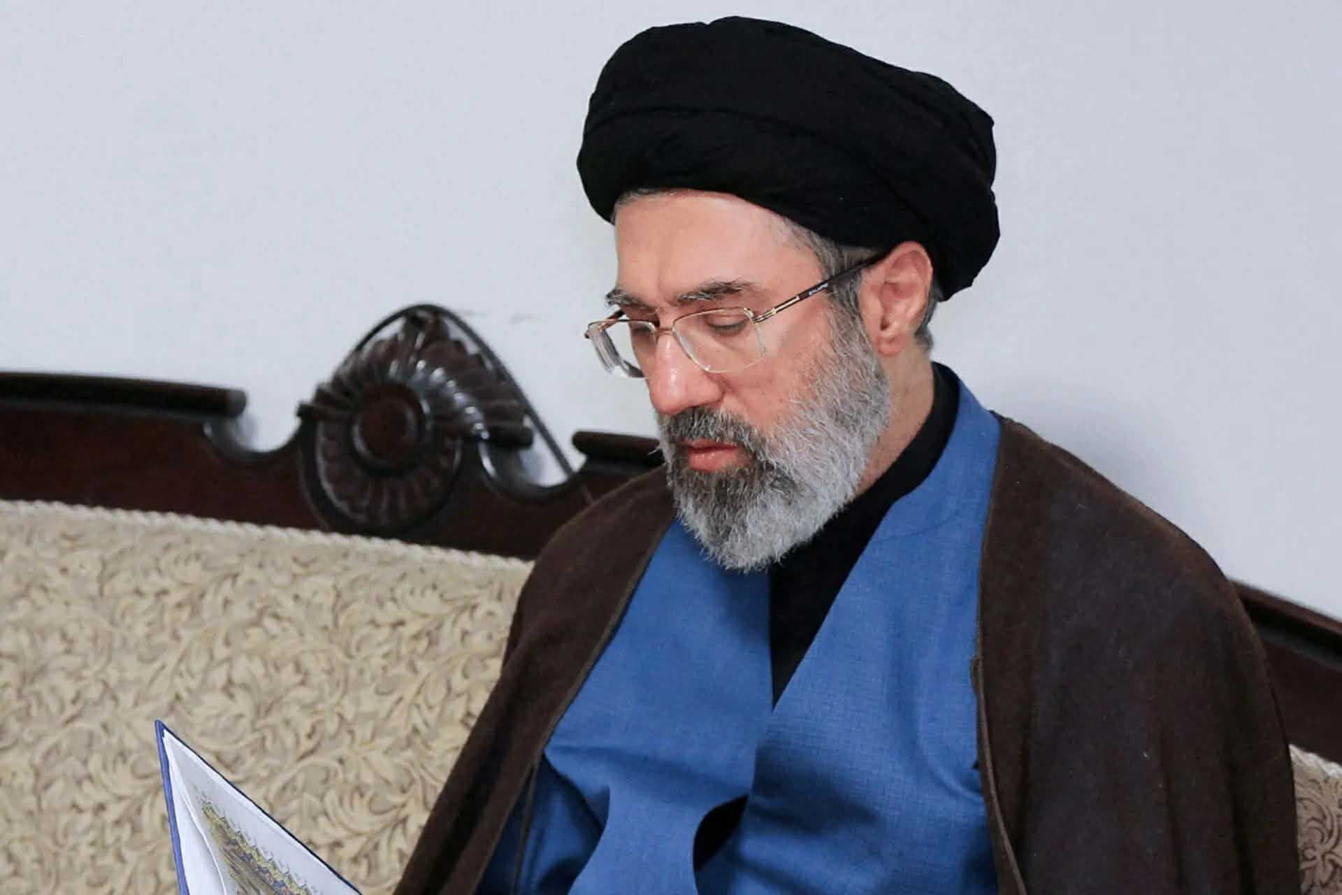 مجلس صيانة الدستور الإيراني: ولاية مجلس القيادة المؤقت انتهت فعلياً مع تعيين المرشد الأعلى