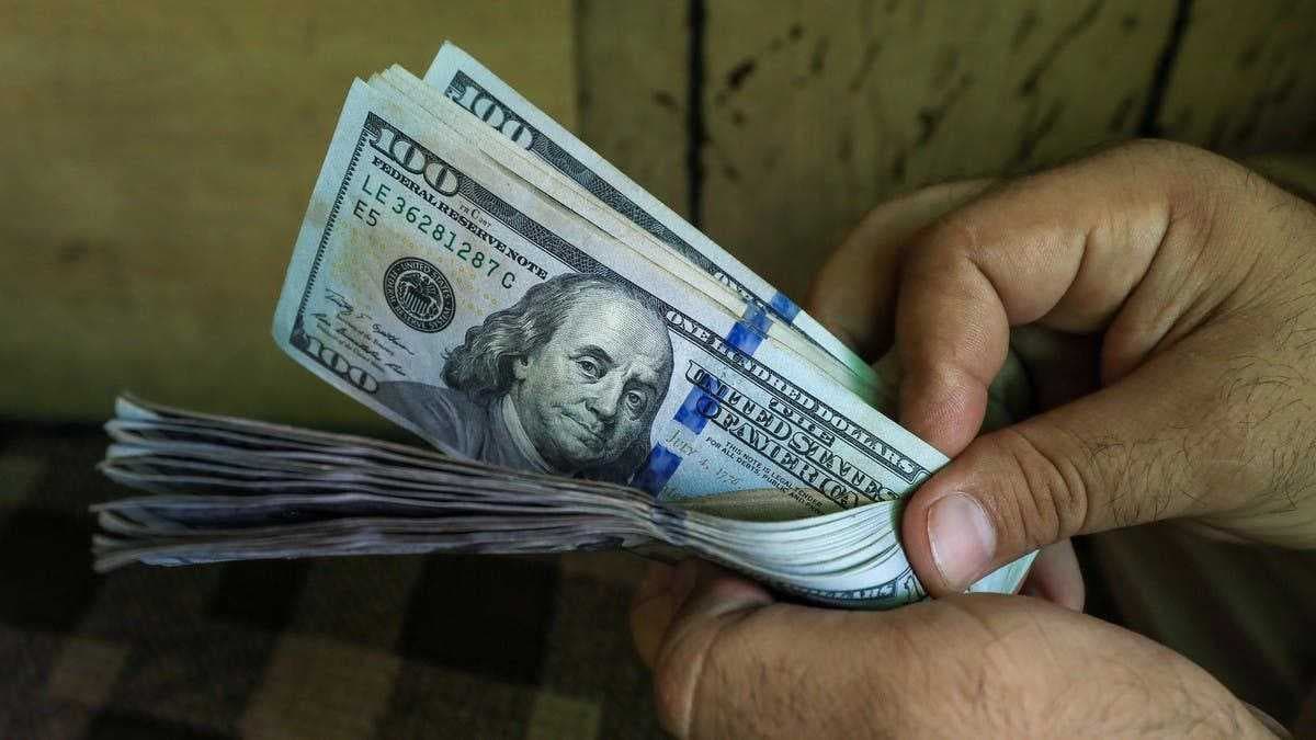 الدولار يهبط بمقدار 500 دينار عراقي في بورصة الثلاثاء