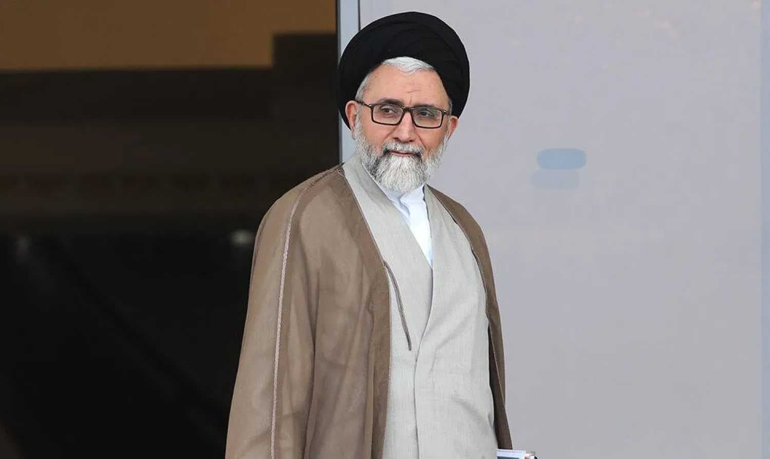 إيران تقر رسميا باغتيال وزير الاستخبارات اسماعيل خطيب