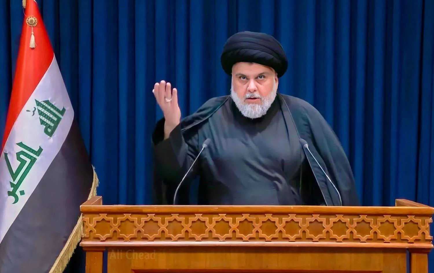 السيد مقتدى الصدر يدعو المتظاهرين للعودة إلى منازلهم