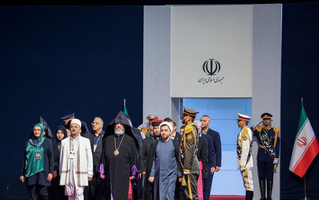 إيران: 100 دولة تشارك في مراسيم الوداع لجثمان الشهيد السيد الخامنئي