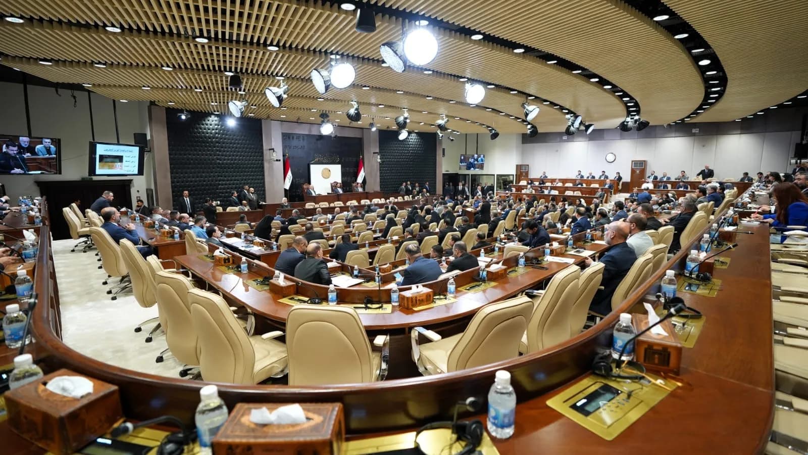 النيابية: معالجات الموازنة تشمل تثبيت العقود وتعيين الأوائل والأطباء وإقرَار سلم الرواتب