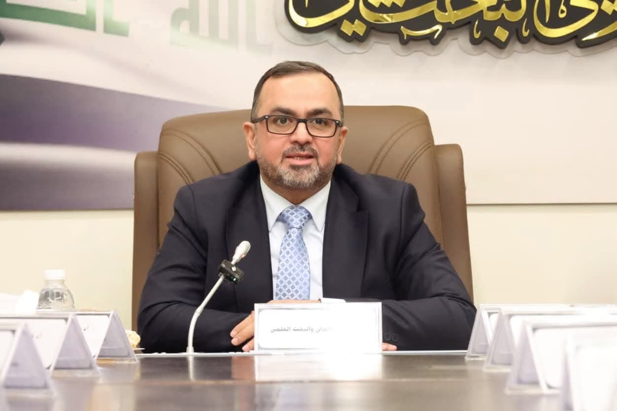 وزير التعليم وكالة يقرر منح 5 درجات لمعالجة حالات طلبة الامتحان التقويمي باستثناء كليات الطب