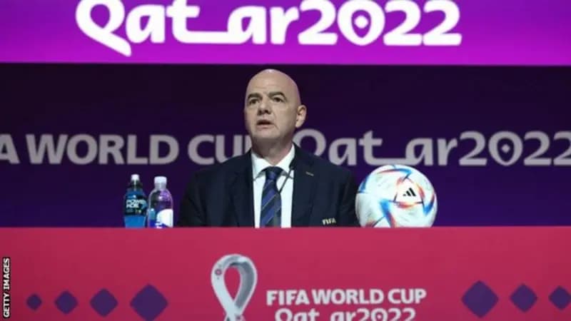 رويترز: رئيس الفيفا يواجه احتمال الخضوع لتحقيق من اللجنة الأولمبية الدولية