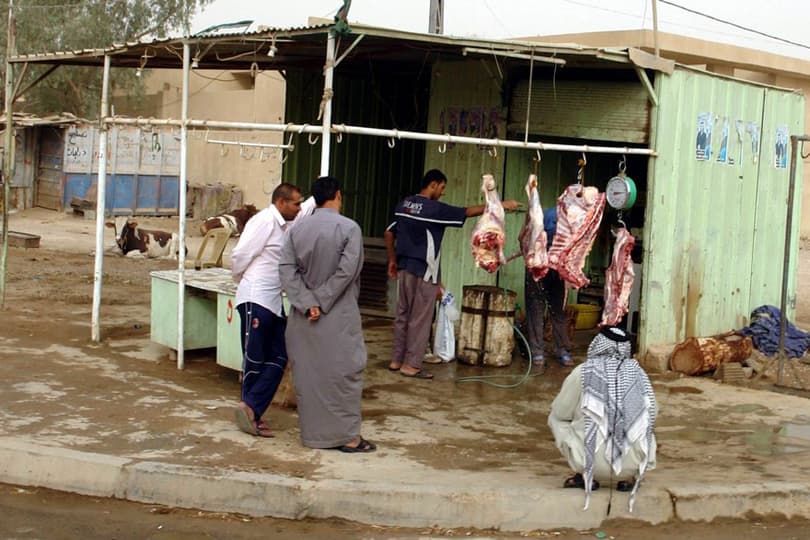 عمليات بغداد تزيل مواقع للذبح العشوائي وتضبط لحوماً غير صالحة للاستهلاك