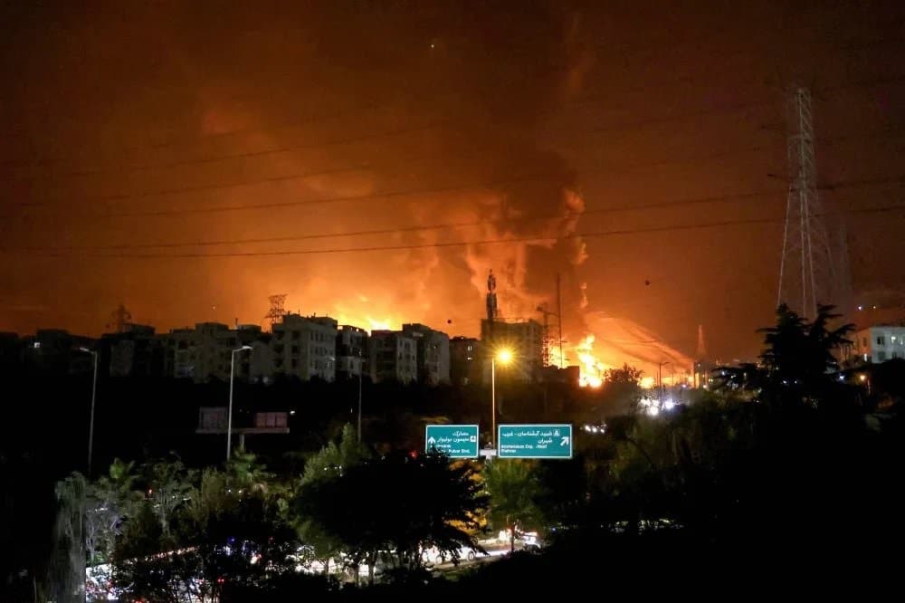 انفجارات في جزيرة قشم وبندر عباس جنوبي إيران